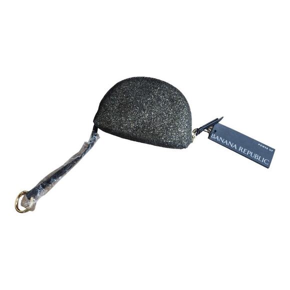 Banana Rebublic power up charging pack w carrying case. NWT - Picture 7 of 14